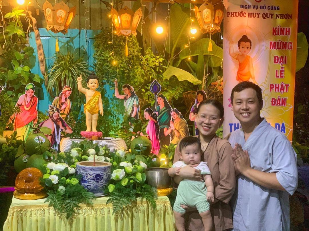 Đưa Phật Đản Đến Gần Hơn Với Mọi Người. Trang Trí Vườn Lâm Tì Ni và lễ Tắm Phật Mừng Phật Đản tại cửa hàng làm việc ở Quy Nhơn - Bình Định