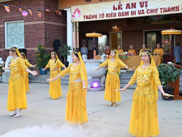 Chùa An Lạc, Indiana, Hoa Kỳ long trọng tổ chức Đại lễ An vị Thánh Tổ Kiều Đàm Di và chư Thánh Ni vào lúc 18h ngày 09/9/2023