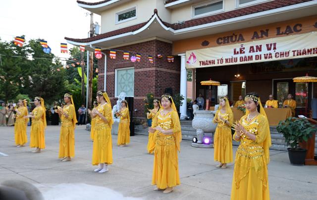 Chùa An Lạc, Indiana, Hoa Kỳ long trọng tổ chức Đại lễ An vị Thánh Tổ Kiều Đàm Di và chư Thánh Ni vào lúc 18h ngày 09/9/2023