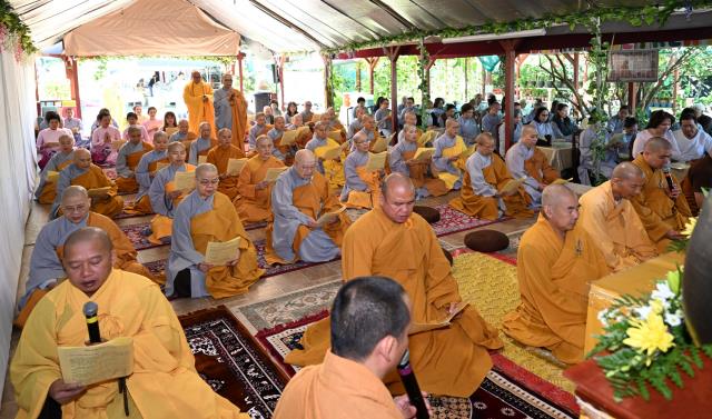 Trang nghiêm Tịnh nghiệp Đạo tràng - An cư kiết hạ chư Tôn đức Tăng, Ni miền Bắc California tại Tu viện Huyền Không, San Jose, Hoa Kỳ