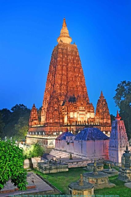 Hành hương chiêm bái Phật tích Ấn Độ và Nepal 2023 - Cúng dường Thiên Tăng và công việc từ thiện tại Bodh Gaya, Ấn Độ