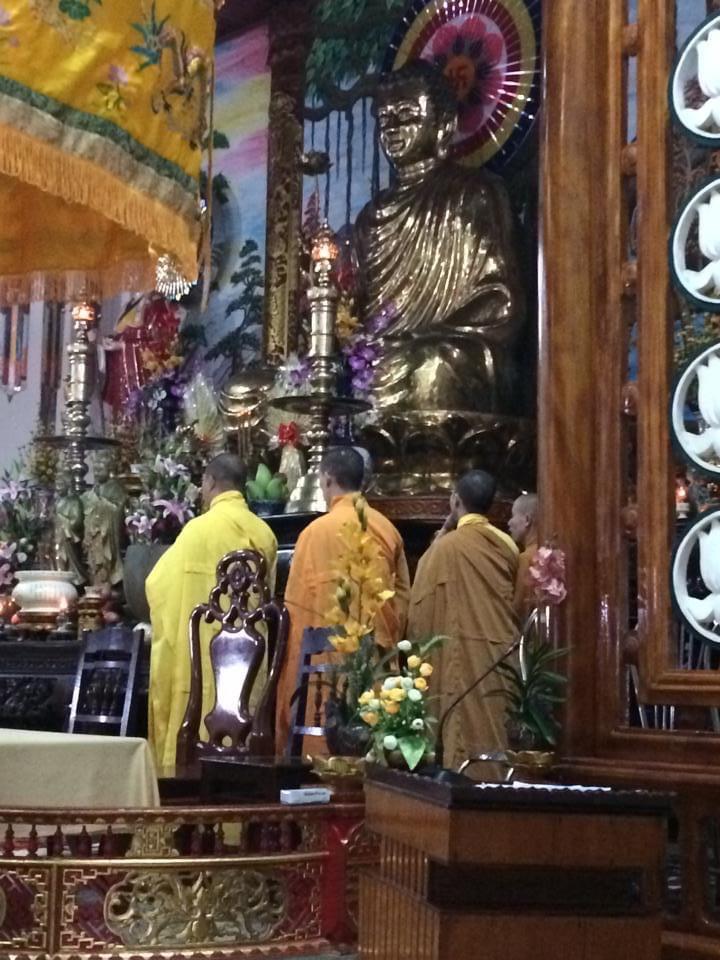 Nhà Nghiên Cứu Tâm Hằng Nguyễn Đắc Xuân với Tỳ Kheo Thích Pháp Bảo ngày chu du trên đất phương Nam