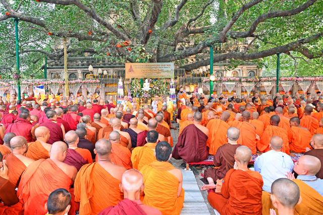 Hành Hương Chiêm Bái Phật Tích Ấn Độ Và Nepal 2023 - Cúng Dường Thiên Tăng Và Công Việc Từ Thiện Tại Bodh Gaya, Ấn Độ