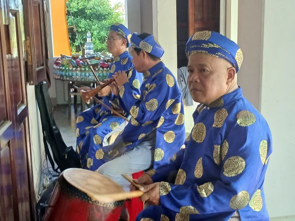 Giỗ Tổ khai sơn và đặt đá trùng tu chùa Viên Ngộ