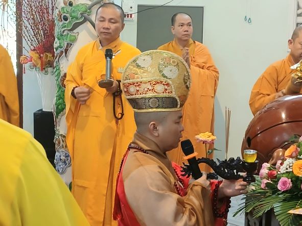 Giỗ Tổ khai sơn và đặt đá trùng tu chùa Viên Ngộ