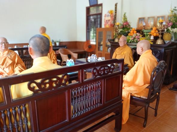Giỗ Tổ khai sơn và đặt đá trùng tu chùa Viên Ngộ
