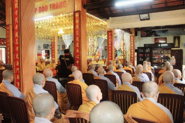 Đồng Nai: Phái đoàn ban trị sự GHPGVN tỉnh Đồng Nai viếng thăm trường hạ tổ đình Long Thiền, Quốc Ân Kim Cang