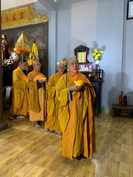 Lễ vía Phật Di Đà tại chùa Linh Sơn Pháp Ấn