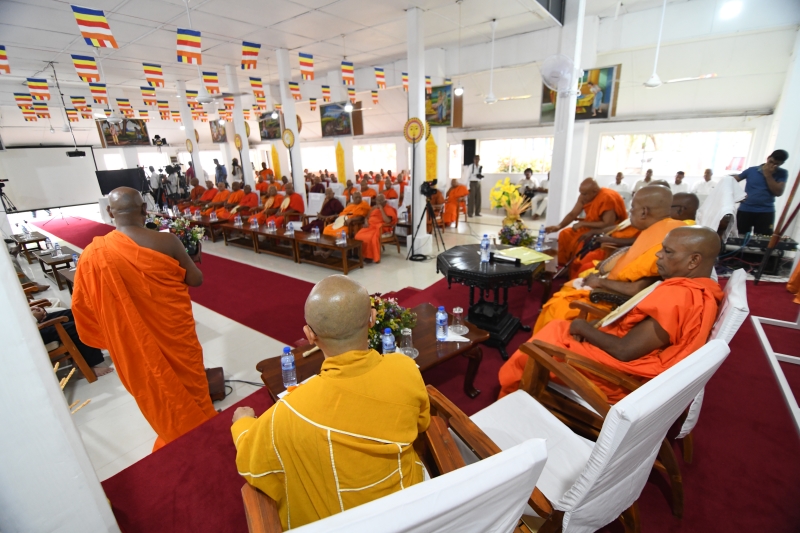 TT. Thích Nhật Từ nhận “Giải thưởng Hiền sĩ về Diệu pháp và Triết học” tại Sri Lanka