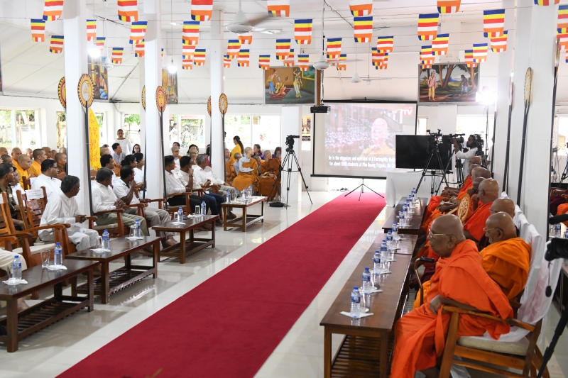 TT. Thích Nhật Từ nhận “Giải thưởng Hiền sĩ về Diệu pháp và Triết học” tại Sri Lanka