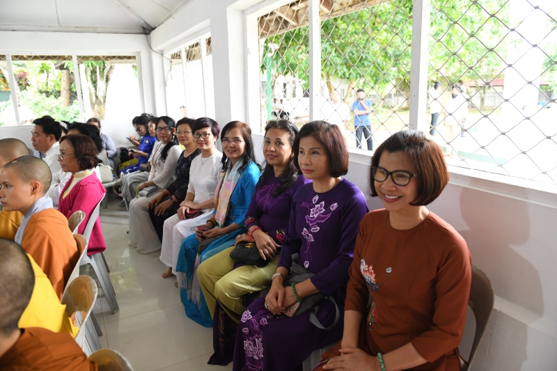 TT. Thích Nhật Từ nhận “Giải thưởng Hiền sĩ về Diệu pháp và Triết học” tại Sri Lanka