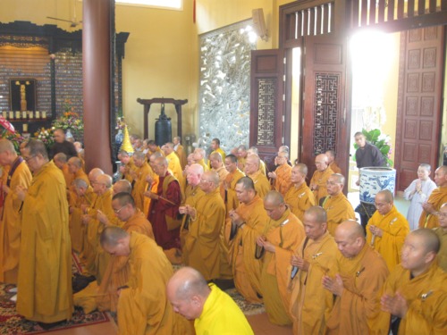 Chùm ảnh : Ban Hoằng pháp TW tưởng niệm cố HT. Thiện Hoa - HT. Thiện Hòa