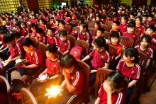 Hơn 300 học sinh Trường Tiểu học Quốc tế Việt Mỹ tham dự "Lễ thắp nến tri ân cha mẹ"