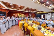 Quỹ Đạo Phật Ngày Nay trang nghiêm cúng dường chư Tăng quận 10 nhân lễ bố-tát tại Chùa Giác Ngộ