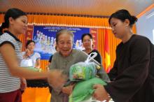TP.HCM : Khám bệnh, phát thuộc miễn phí và hơn 200 phần quà được phát tại chùa Quang Thọ - Hóc Môn