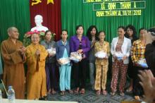 Đoàn từ thiện Đạo Phật Ngày Nay tại hai xã An Phúc và Định Thành A thuộc tỉnh Bạc Liêu