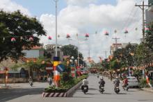 Đồng Tháp: Chư Tôn Đức Ban Trị Sự GHPGVN Tỉnh Đồng Tháp và Ban Ngành Chính Quyền Tham Quan Lễ Đài Chính Tổ Chức Đại Lễ Phật Đản