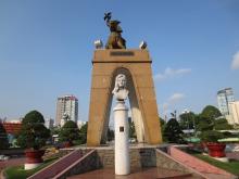 “Di dời” Tượng đài Quách Thị Trang