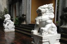 Di dời linh vật ngoại lai ở đền, chùa trước Tết nguyên đán