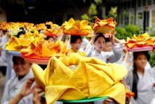 LỊCH DÂNG Y KATHINA PHẬT GIÁO NAM TÔNG NĂM 2015