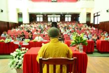 TT. Thích Nhật Từ chia sẻ về lối sống với sinh viên trường Đại học KHXH&NV TP. HCM