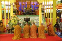 Cùng ngắm trời xanh mây trắng bay