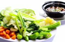 Vì sao con người nên ăn uống thuần thực vật?