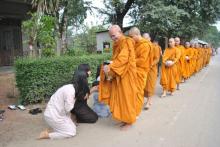 Phật Dạy Nhân Duyên Giàu Nghèo