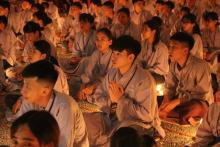 Mùa hè giới trẻ về chùa học Phật