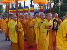 Cởi trói thân tâm, giữ chánh niệm - sống trong chánh định