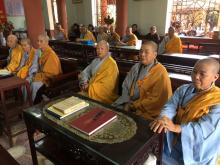 Trường hạ duy trì theo lối cổ, chư Ni đọc bình văn và 6 thời tụng niệm lễ bái trong ngày