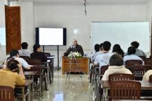 Khi người trẻ tham dự khóa tu