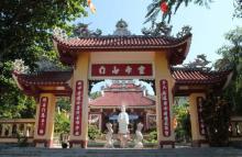 Tượng Phật ngồi lớn nhất Đông Nam Á tại chùa Ông Núi