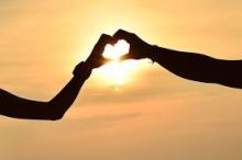 Cám ơn đời - mỗi sớm mai thức dậy, ta có thêm ngày nữa để yêu thương
