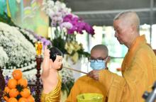 Trang nghiêm Lễ tắm Phật tại Học viện Phật giáo Việt Nam tại TP.HCM