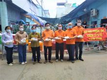 Chùa Giác Ngộ Lan Tỏa Yêu Thương Với Hơn 2.000 Phần Cơm Chay Miễn Phí