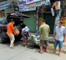 Bó Rau, Trái Bầu Là Đầu Câu Chuyện (Gần 4 Tấn Rau Củ Tươi Xanh Đã Được Tặng)
