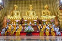 Lễ chung thất Phật tử Chiếu Thọ, thân mẫu ca sĩ Ngọc Sơn