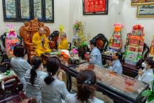 TT. Nhật Từ đảnh lễ và chúc xuân chư tôn đức Hội đồng Trị sự GHPGVN