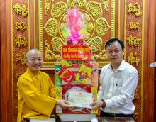 Ban Tôn giáo Chính phủ thăm chúc Tết TT. Thích Nhật Từ