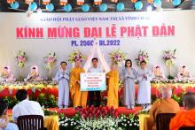 Hàng trăm Tăng, Ni và Phật tử chào mừng Đại lễ Phật đản tại chùa Quan Âm Đông Hải